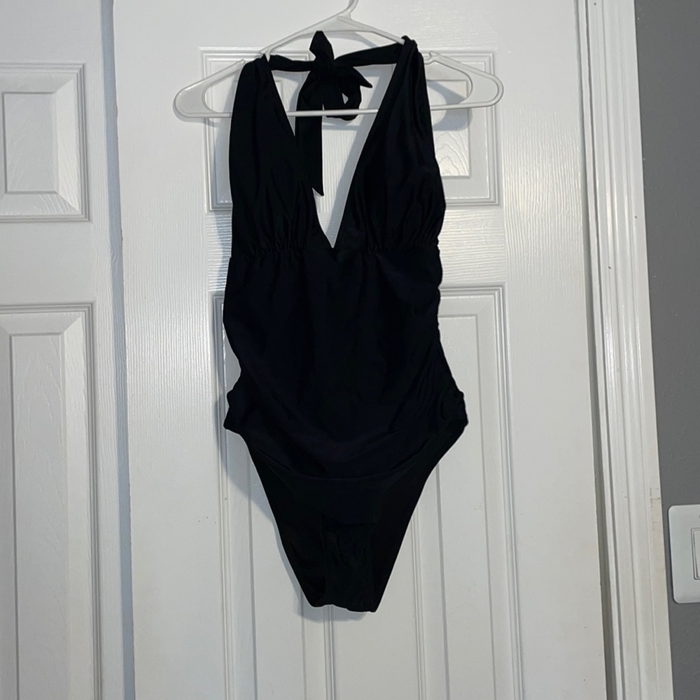 Black v neck swimsuit size L NWOT